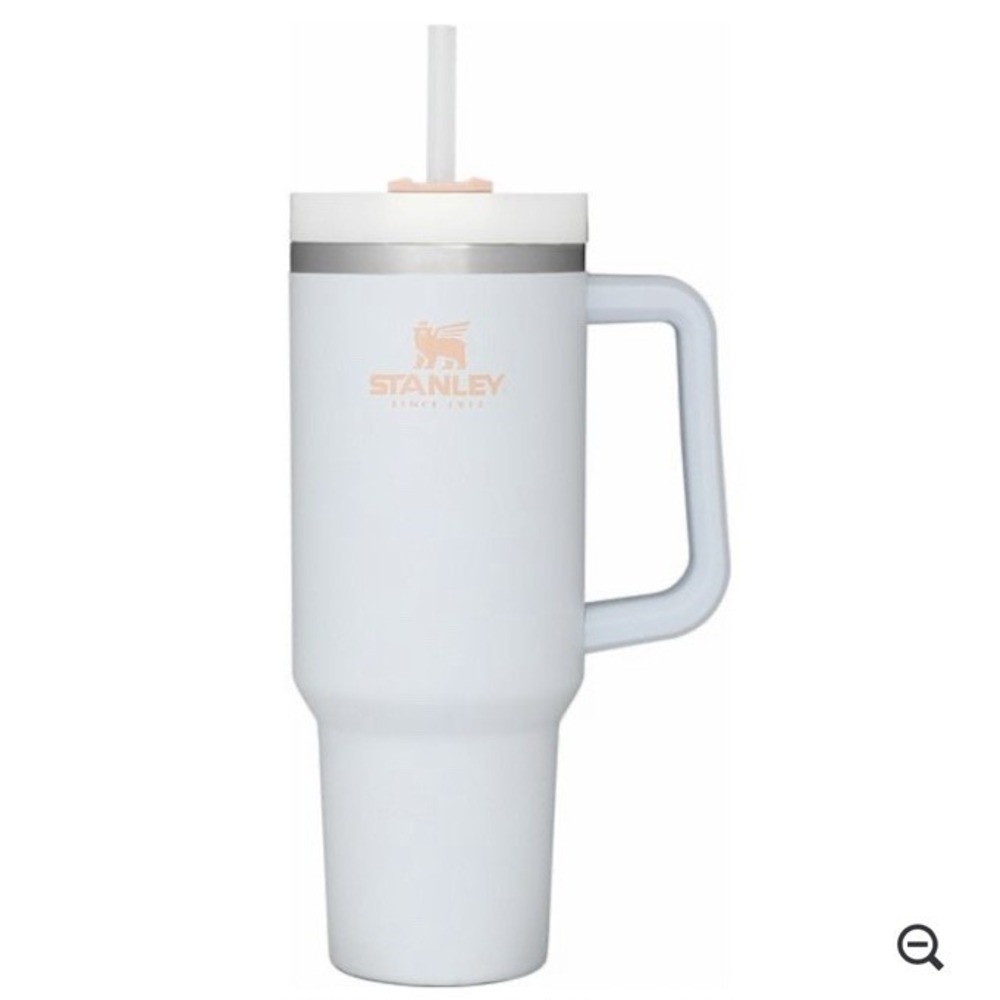NWOB Stanley Adventure Quencher Travel Tumbler Straw Cup 40oz Cloud Unused